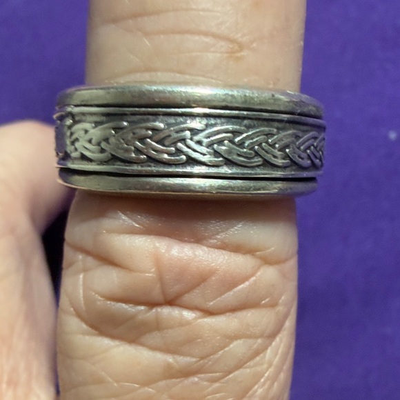 Vintage Sterling Silver Celtic Knot Spinner Ring Size 7.5(3)